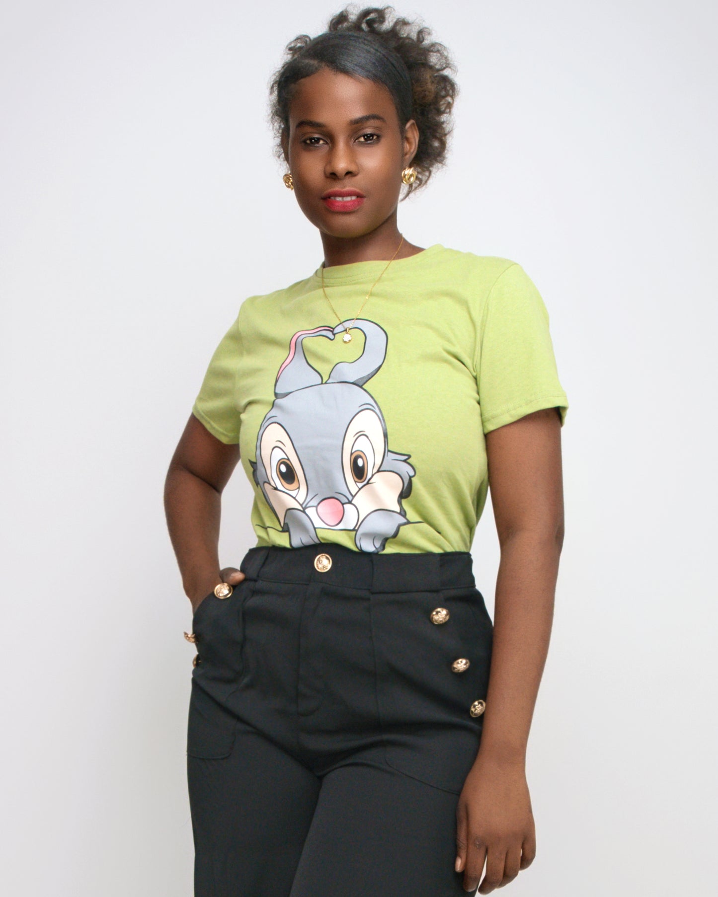 T-SHIRT FEMENINA COM MODELO COELHO ( KK35060)