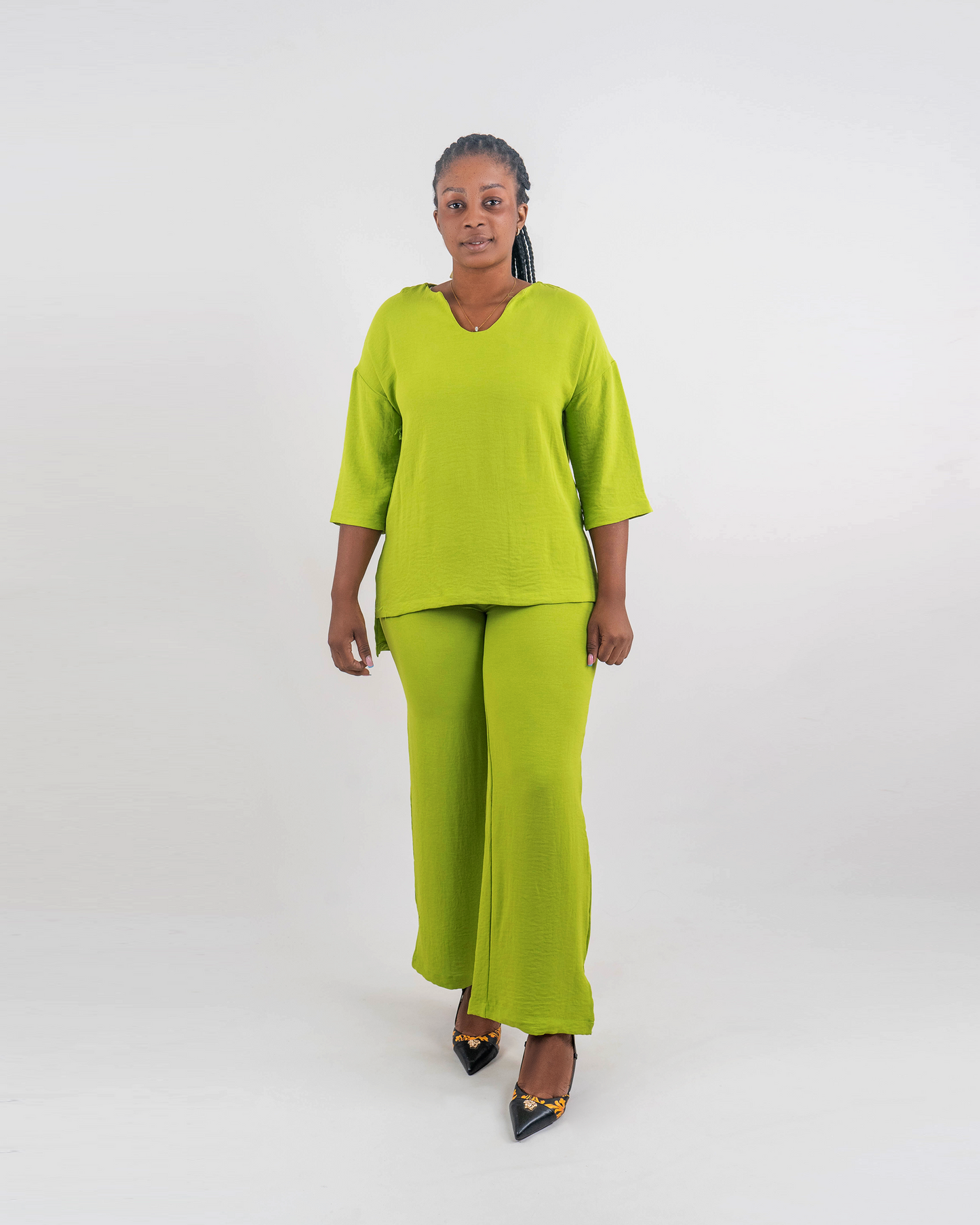 Fato de Pantalona com Blusa Comprida Tecido Linho (TZ-3067)